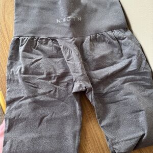 NVGTN leggings